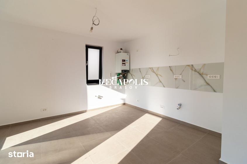 Casă cu 4 camere cu Teren 350 Mp în Ghimbav