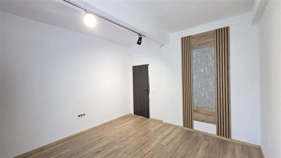 Apartament cu 2 camere semidecomandat, mobilat în Mănăștur