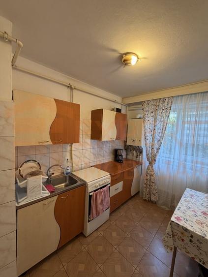 Apartament cu 2 camere decomandat, mobilat în Tomis III