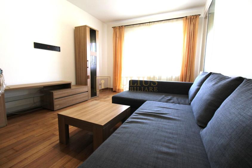 Apartament cu 3 camere decomandat, mobilat în Aradului