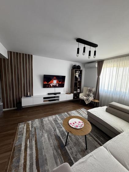 Apartament cu 2 camere decomandat în Rediu