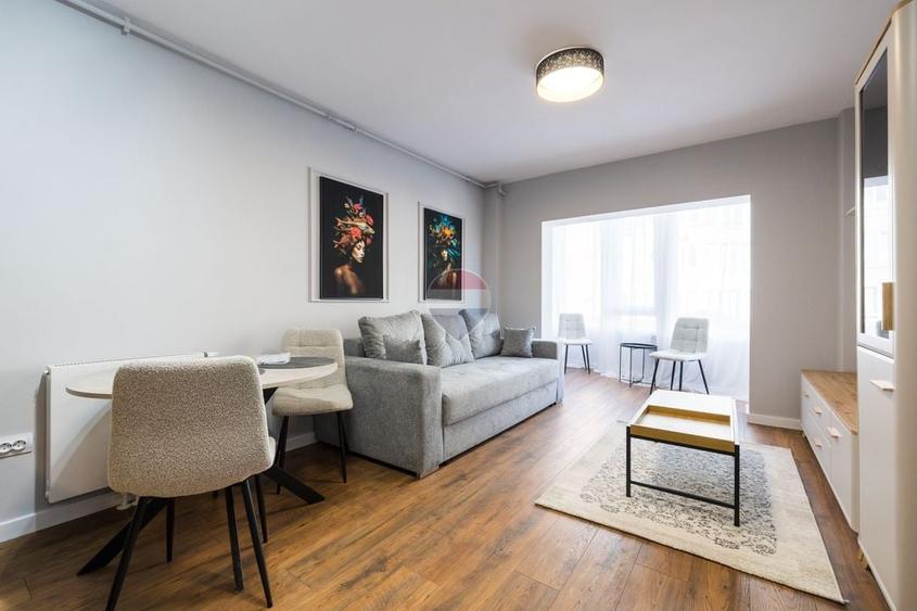 Apartament cu 2 camere decomandat, mobilat în Calea București
