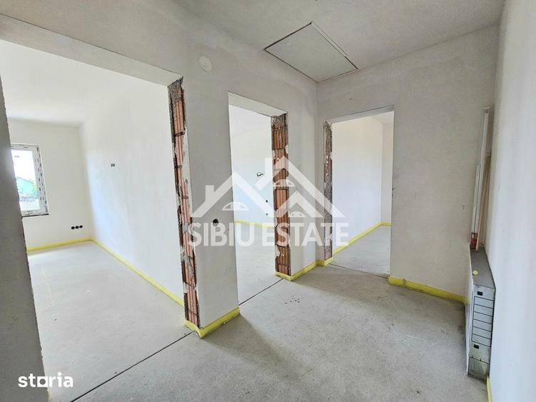 Casă cu 4 camere cu Teren 600 Mp în Țiglari