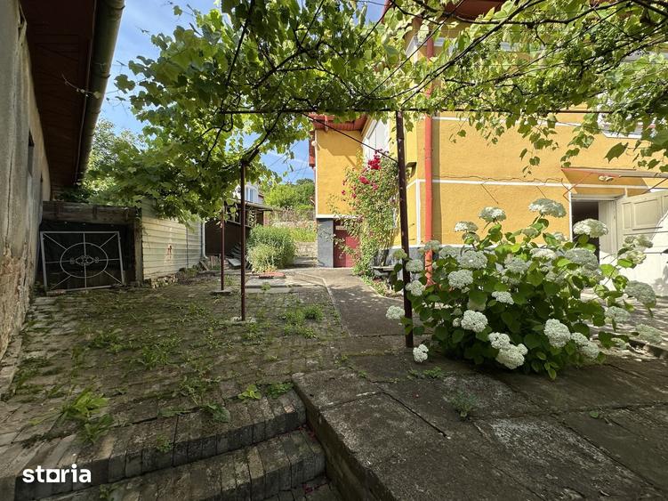 Casă cu 2 camere decomandat cu Teren 410 Mp în Târnăveni
