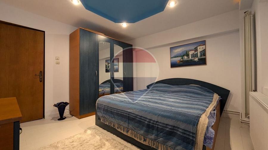 Apartament cu 3 camere decomandat, mobilat în P-ța Alba Iulia
