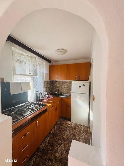 Casă cu 4 camere cu Teren 178 Mp în Cantemir