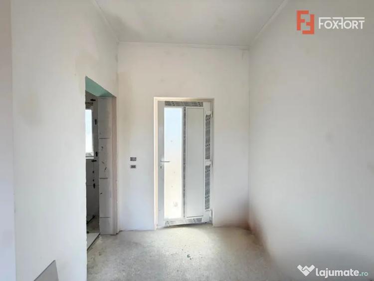 Casă cu 3 camere cu Teren 180 Mp în Săcălaz