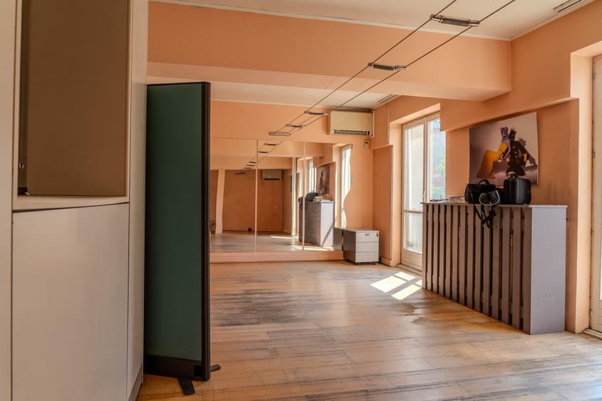 Apartament cu 2 camere semidecomandat în Magheru