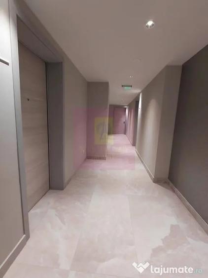 Apartament cu 3 camere nedecomandat în Nord