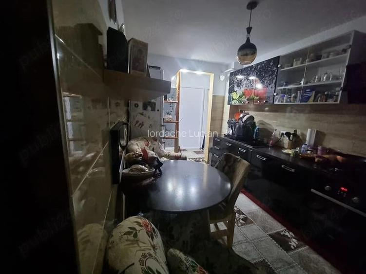 Apartament 3 camere, decomandat, loc. Gura Humorului