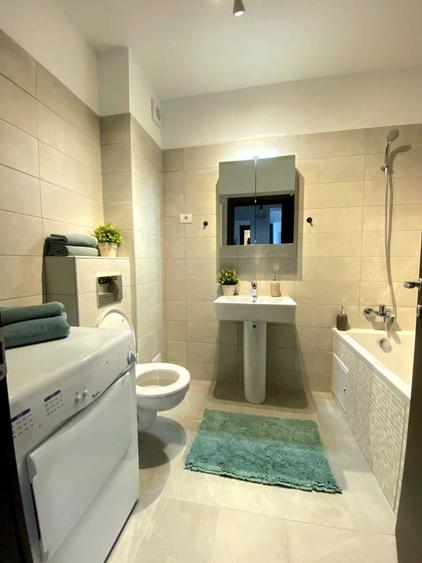 Apartament cu 2 camere decomandat în Uverturii