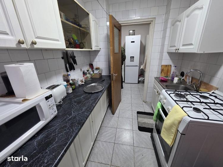 Apartament cu 3 camere semidecomandat în Militari — fotografia 1