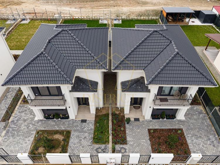 Duplex cu 3 camere cu Canalizare în Moșnița Nouă
