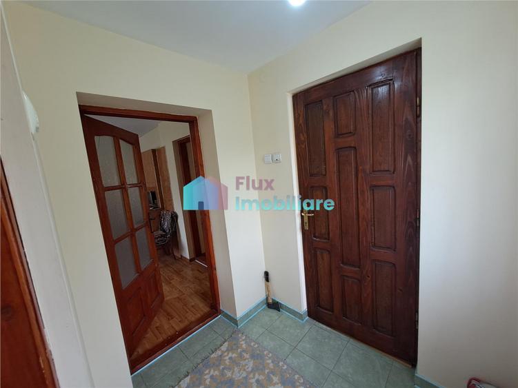 Casă cu 2 camere cu Teren 3743 Mp în Mălini