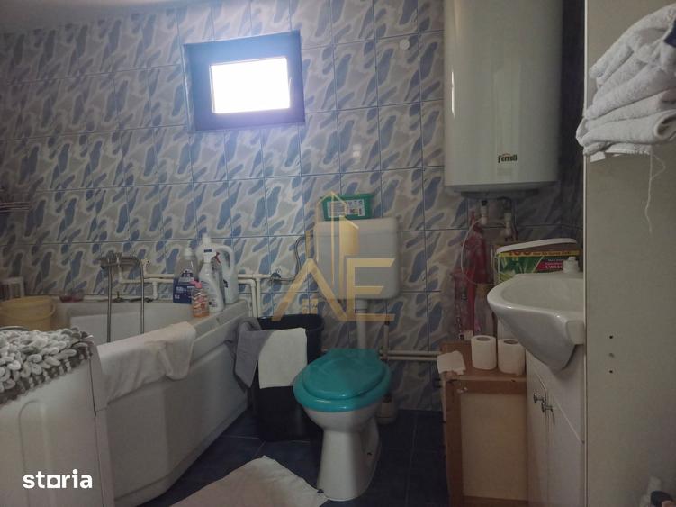 Casă cu 4 camere cu Teren 400 Mp în Ion Neculce