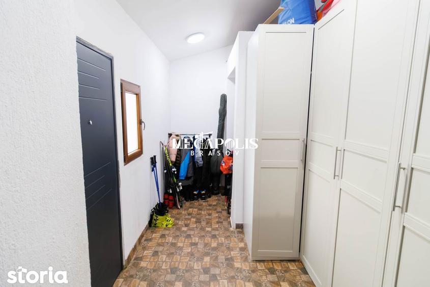 Casă cu 4 camere cu Canalizare în Sânpetru