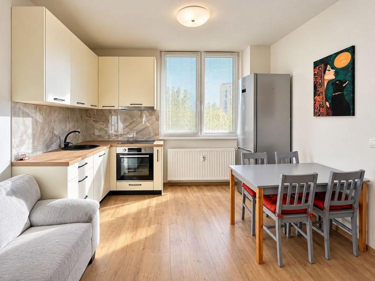 Apartament cu 2 camere semidecomandat, mobilat în Giroc