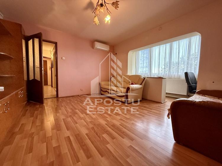 Apartament cu 2 camere semidecomandat, mobilat în Freidorf