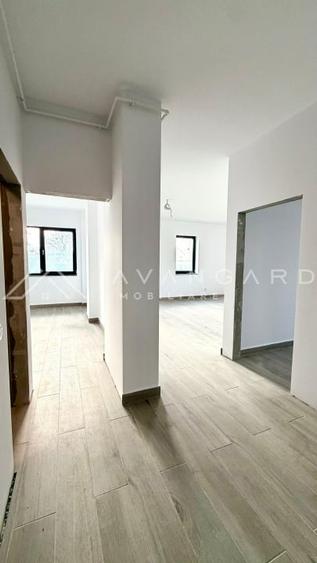 Apartament cu 3 camere semidecomandat în Someșeni