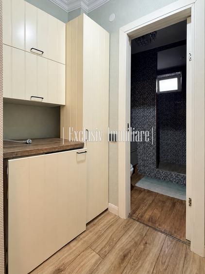 Apartament cu 3 camere semidecomandat în Tomis II