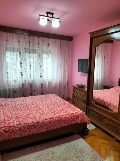 Apartament cu 2 camere decomandat în Cetate