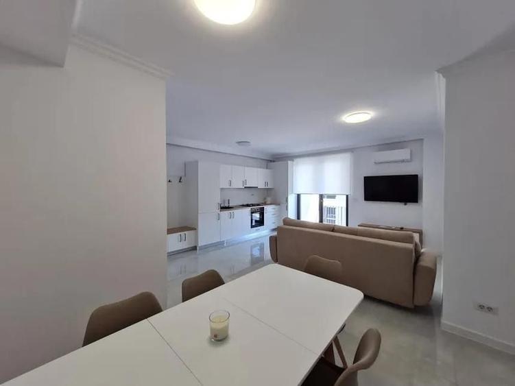 Apartament cu 2 camere decomandat în Torontalului — fotografia 3