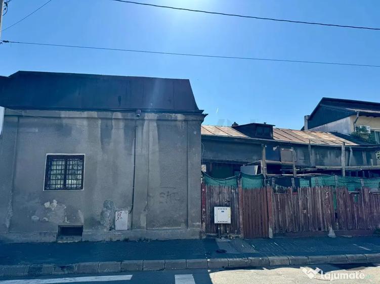 Casă cu 5 camere cu Canalizare în Calea Plevnei