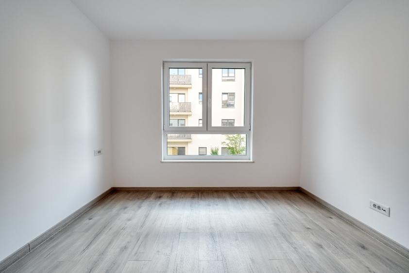 Apartament cu 2 camere decomandat în Tractorul
