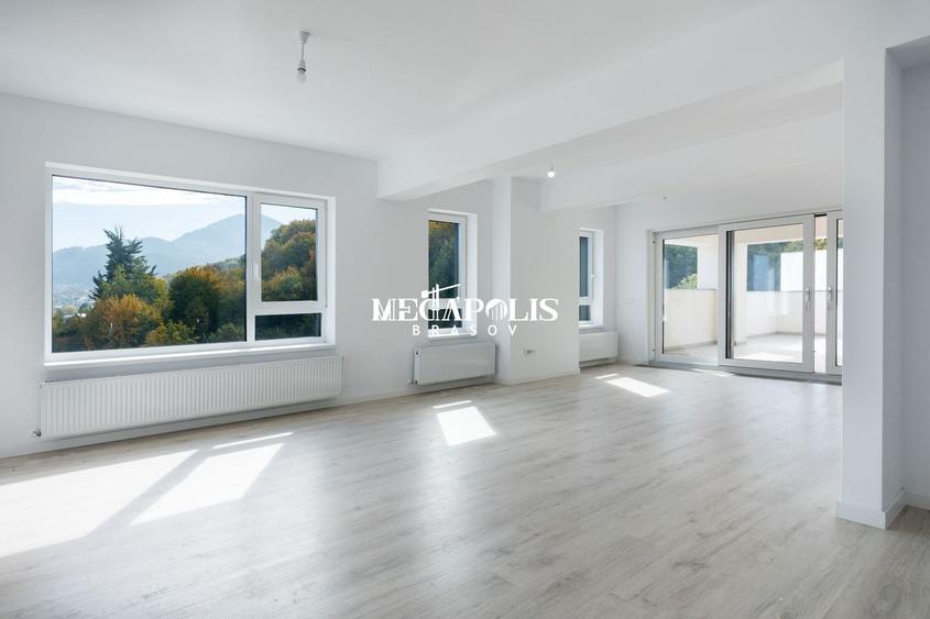 Penthouse cu 4 camere decomandat în Noua