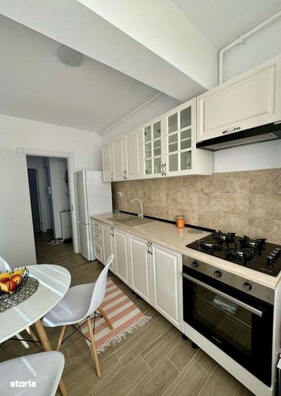 Apartament cu 2 camere, mobilat în Central