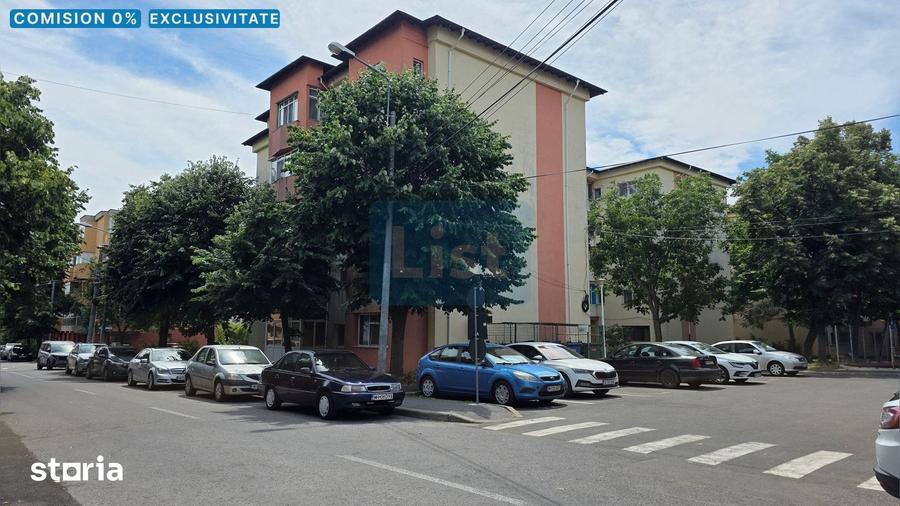 Apartament cu 3 camere decomandat în Traian