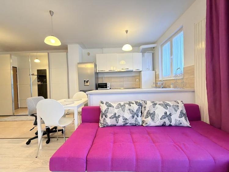 Apartament cu 2 camere semidecomandat, mobilat în Lipovei