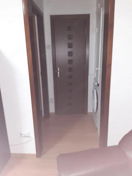 Apartament cu 2 camere semidecomandat în Berceni