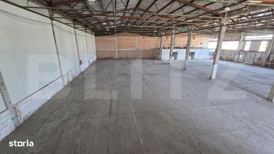 Spațiu comercial, de 1,000 mp, în Industrială