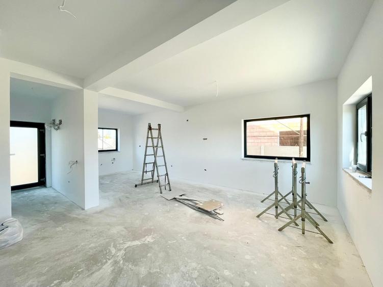 Duplex cu 3 camere cu Canalizare în Moșnița Nouă