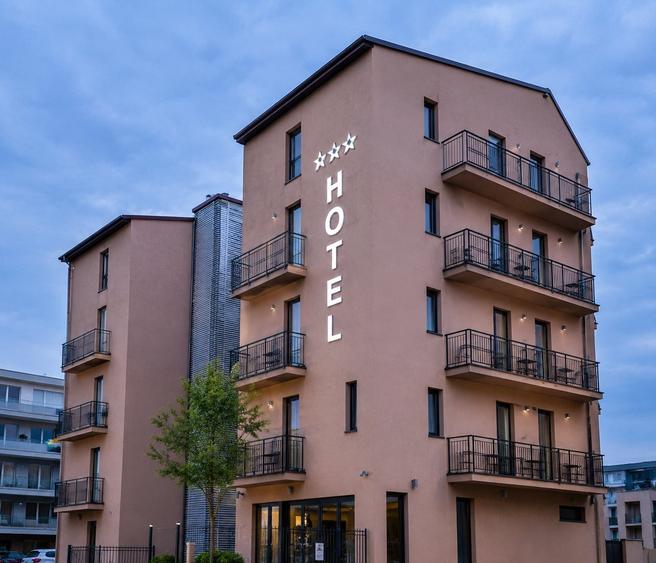 Hotel aproape de plaja in Mamaia Nord - 1