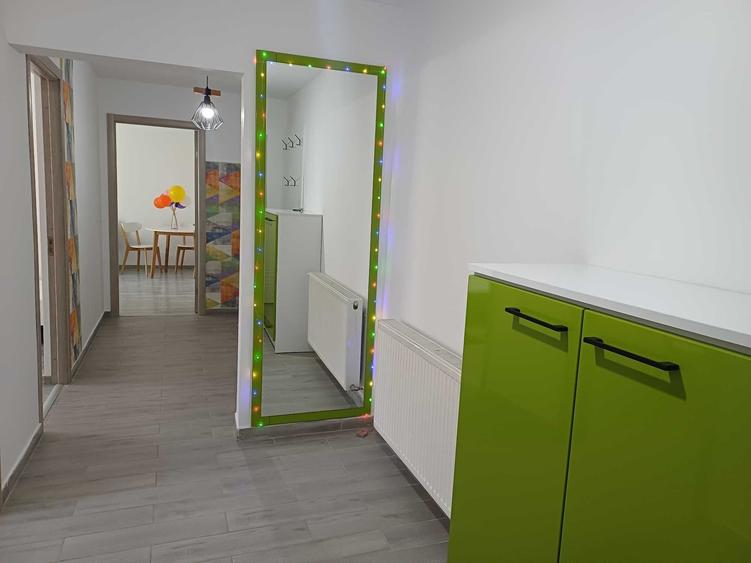 Apartament cu 3 camere decomandat în Central