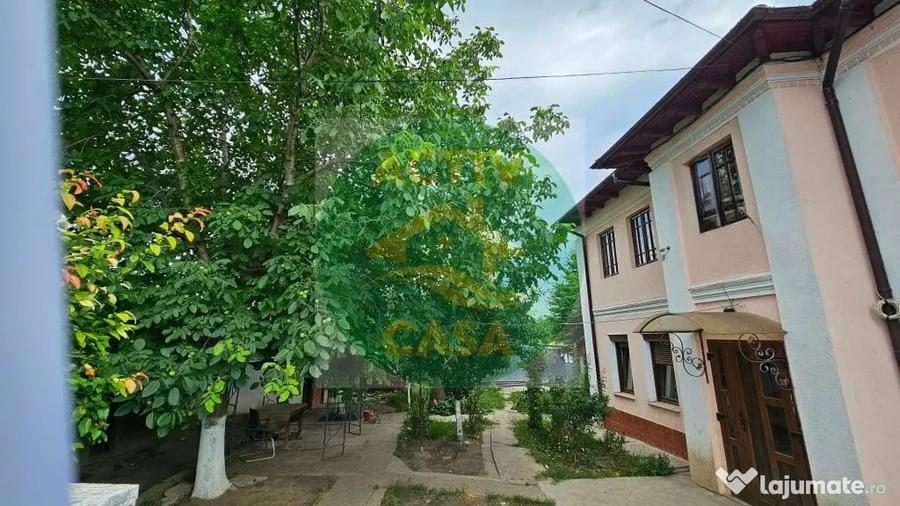 Casă cu 4 camere cu Teren 500 Mp în Central