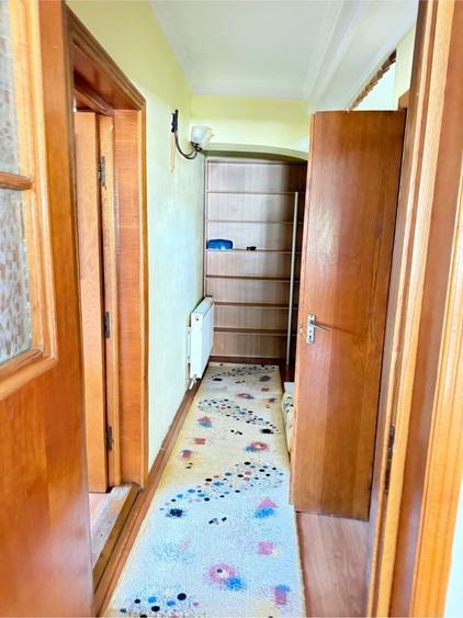 Casă cu 10 camere cu Teren 1200 Mp în Central