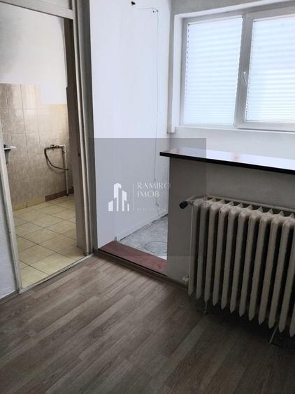 Garsonieră semidecomandată în Titan