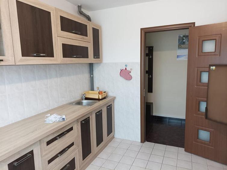 Apartament cu 2 camere semidecomandat, mobilat în George Enescu