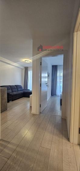 Apartament cu 2 camere decomandat, mobilat în Tractorul
