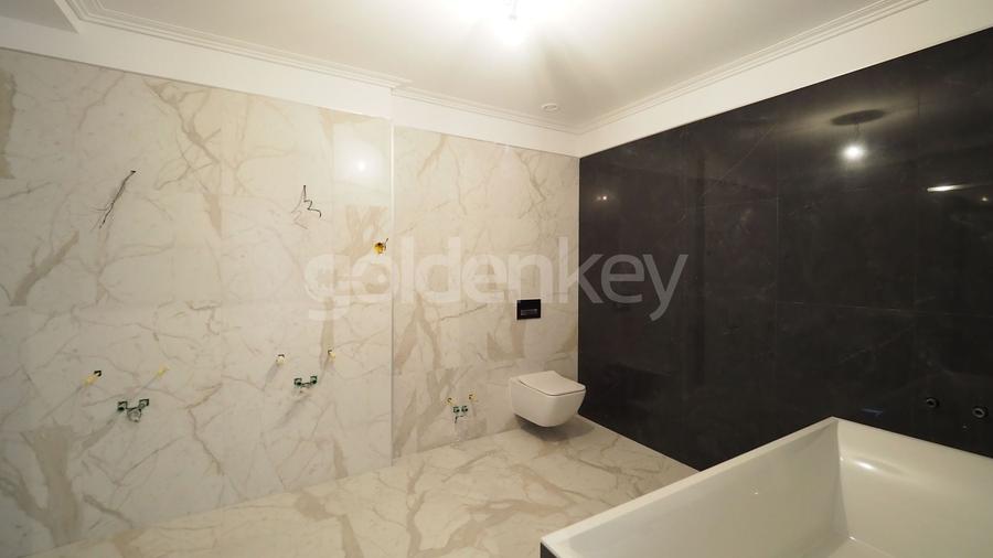 Apartament cu 5 camere decomandat în Herăstrău