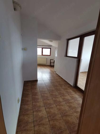 Garsonieră decomandată în Valea Aurie