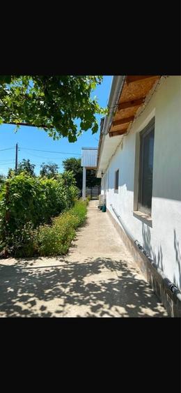Casă cu 4 camere în Bălești