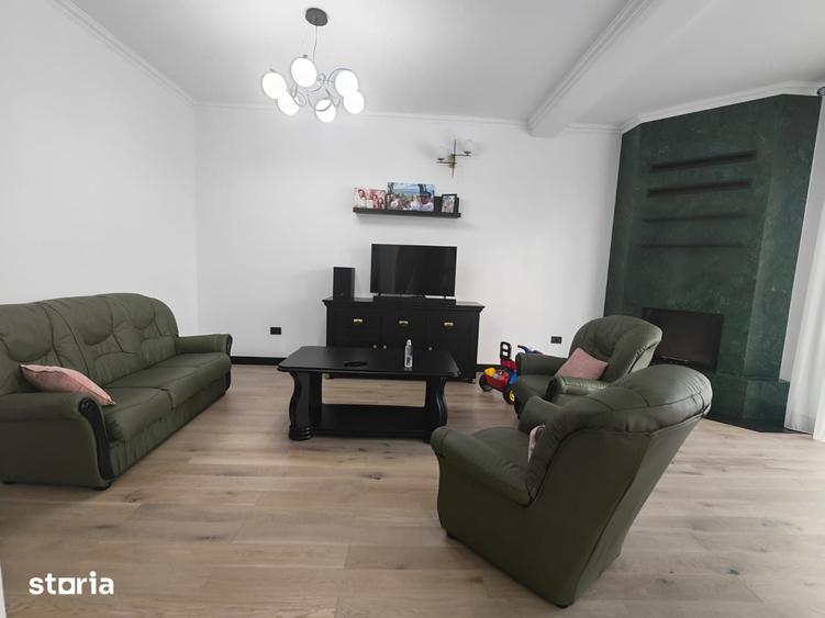 Casă cu 5 camere cu Teren 1300 Mp în Șcheia