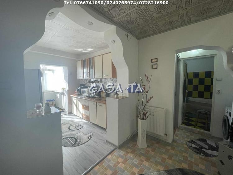 Apartament cu 2 camere decomandat în Central