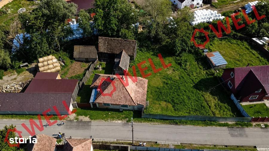Casă cu 4 camere cu Teren 1185 Mp în Apața