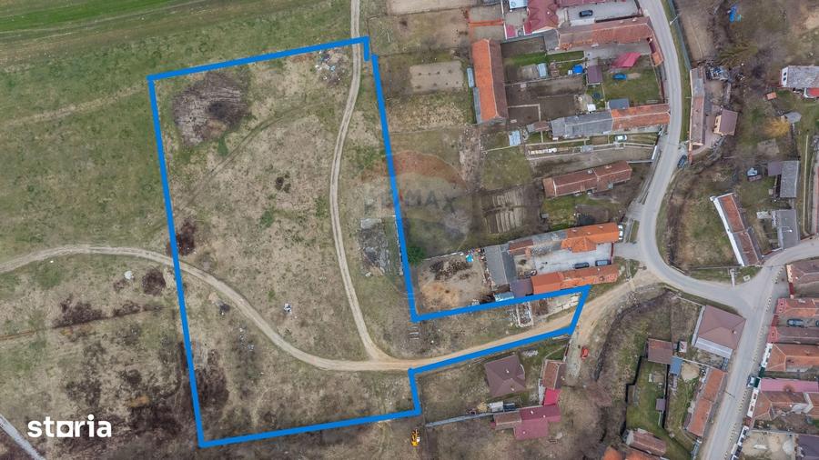 Teren de 9979 mp, în Crizbav