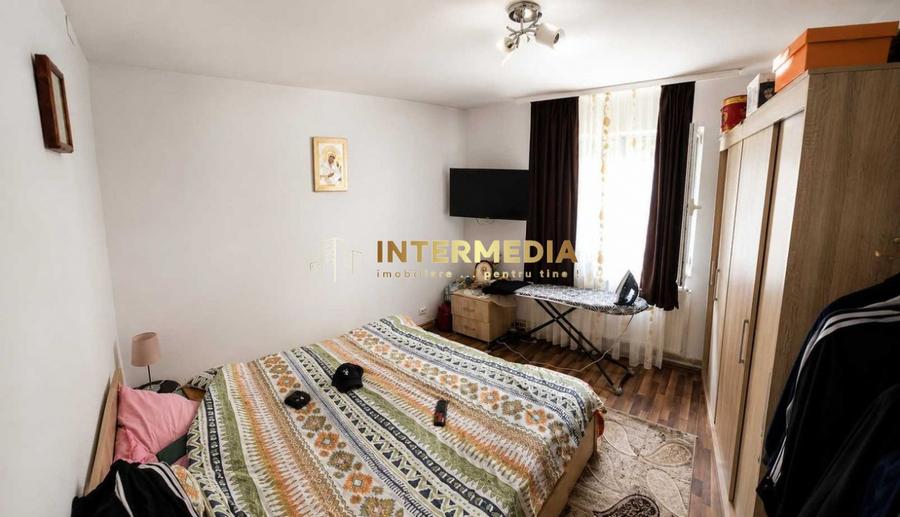 Apartament cu 3 camere decomandat, mobilat în Cetate — fotografia 3